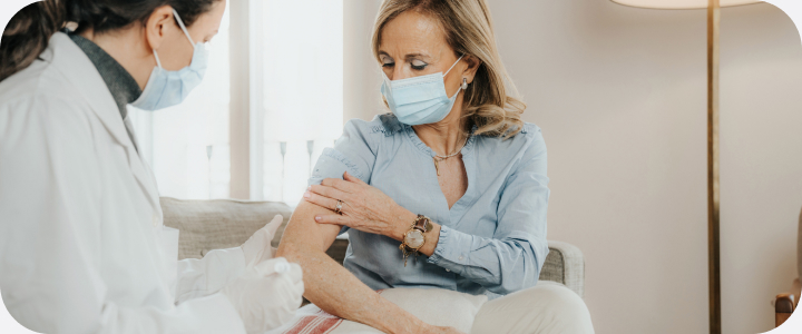 Vacinação domiciliar: como cuidar da saúde em casa? | Vaccine